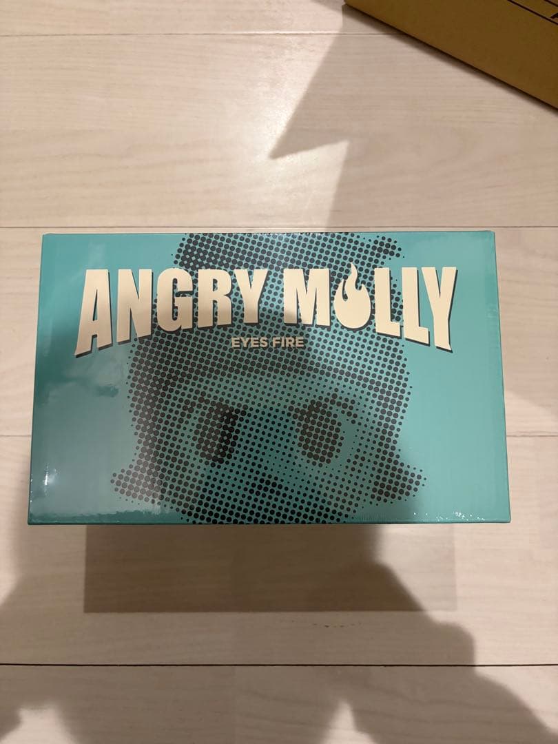 ANGRY MOLLY EYES FIRE 限定996体　angry molly