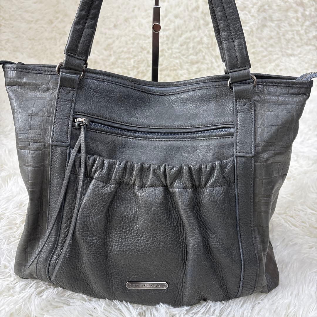 バーバリー バ　トートバッグ A4サイズ収納 エンボスチェック ギャザー レザー