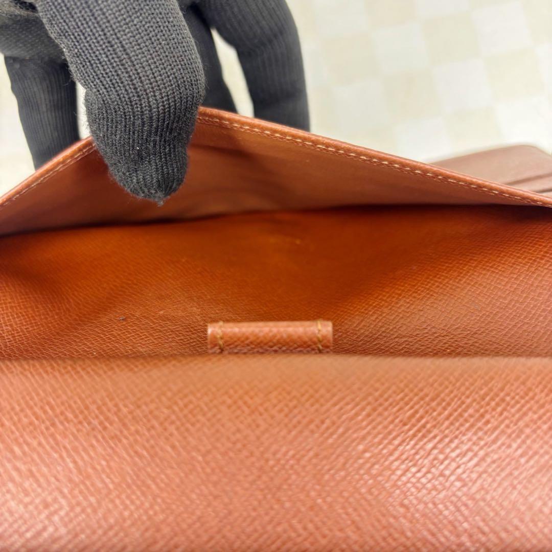 極美品　LOUIS VUITTON ルイヴィトン　長財布　二つ折り　M06