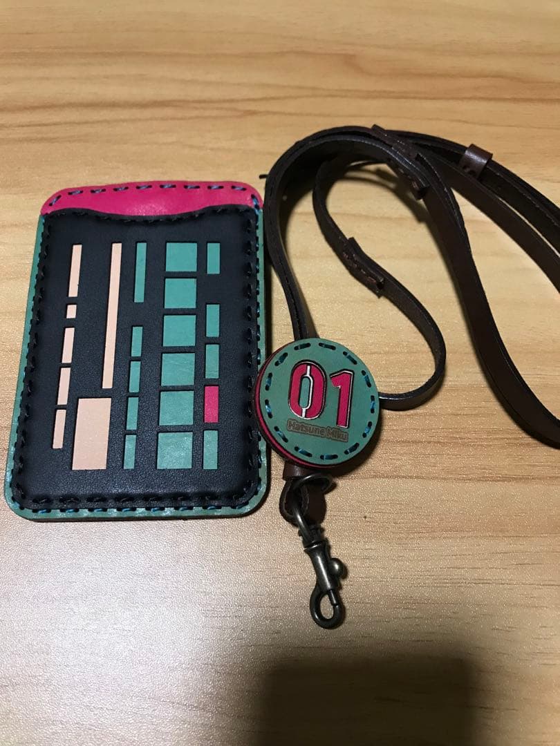 定価17380円　初音ミク　カード　ケース　レザー　プロジェクトセカイ　限定