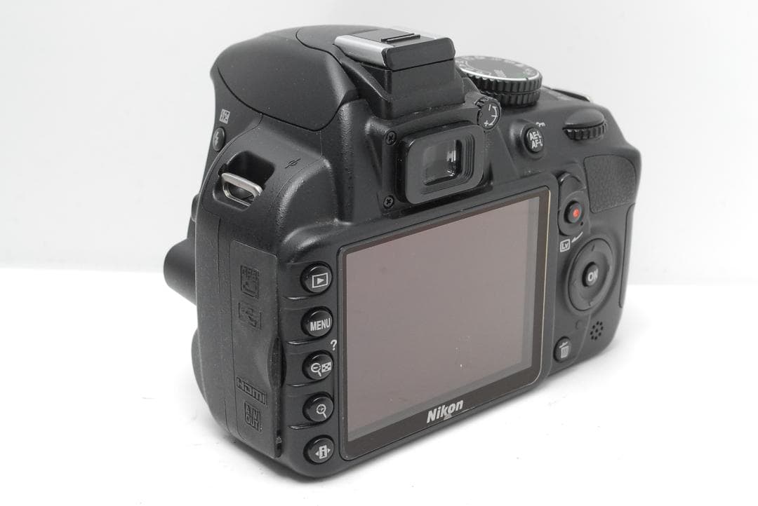 【美品】届いてすぐ使える安心の一眼レフデビューセット Nikon D3100