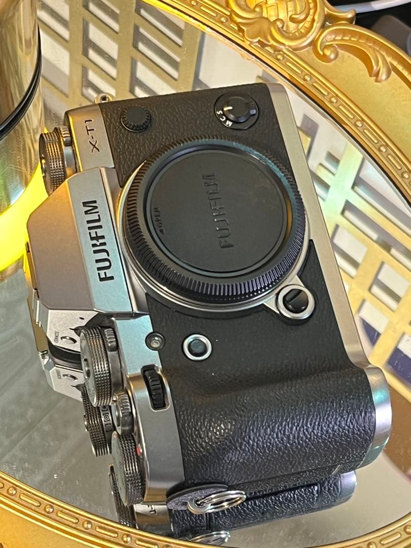 FUJIFILM X-T1 ボディ 美品 動作確認済み 社外充電器付き