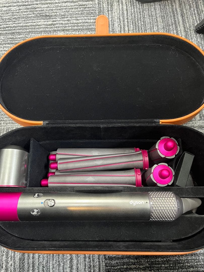 小*春様 Dyson Airwrap ドライヤー