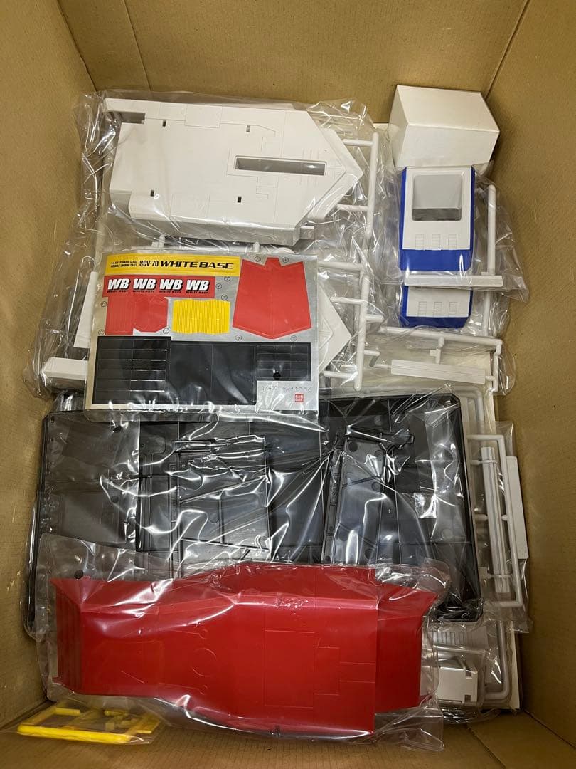 ホワイトベース SCV-70 1/400スケールモデルキット