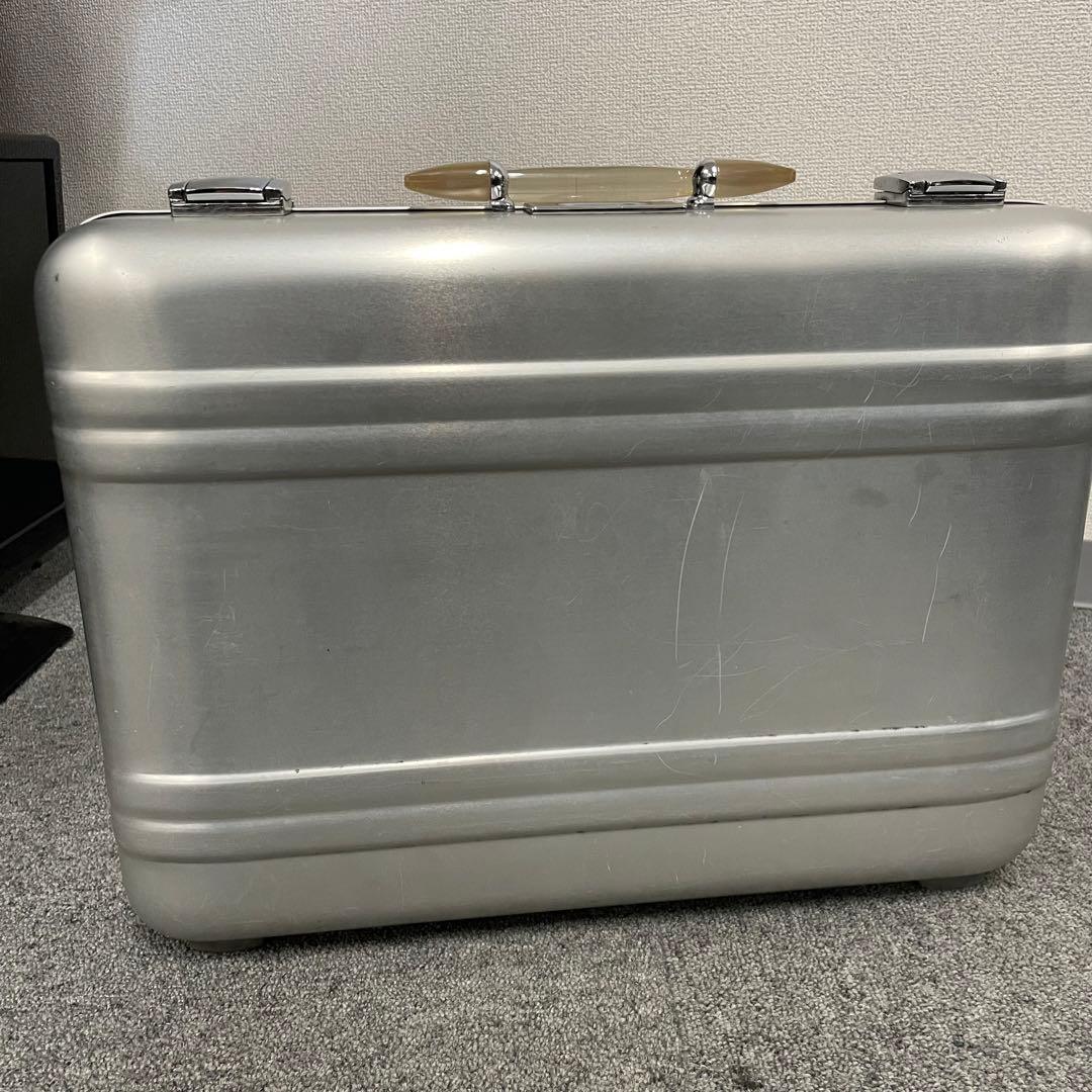 ゼロハリエバートン アタッシュケース クリアハンドル シルバー