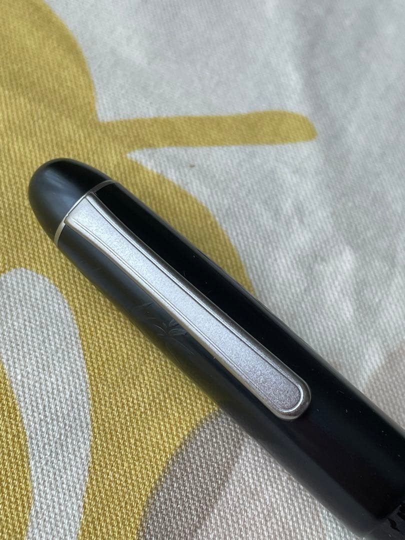 プラチナ万年筆　漆黒　闇鋭竹虎王図