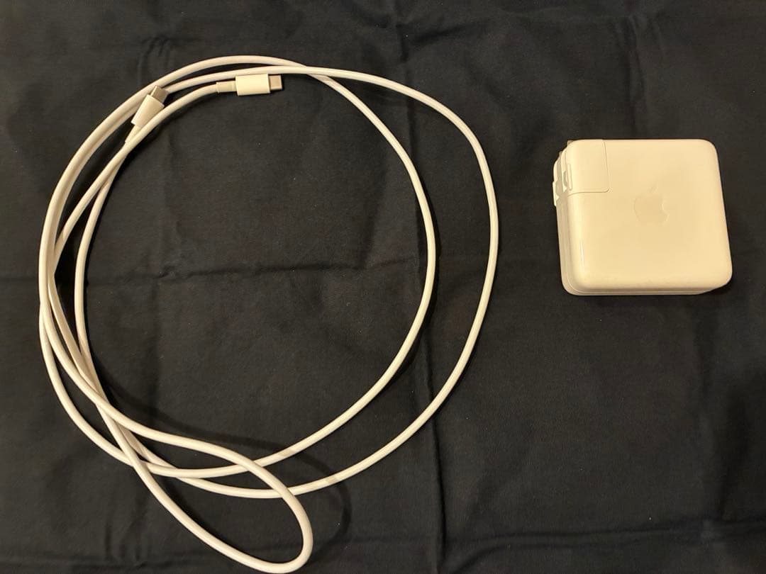 MacbookPro 2020 13インチ i7 32GB 512GB USキー