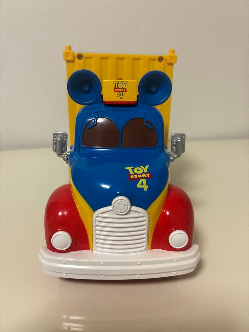 【美品】トミカ　トイストーリー　トイズキャリー（トラック）・トミカ11台セット！