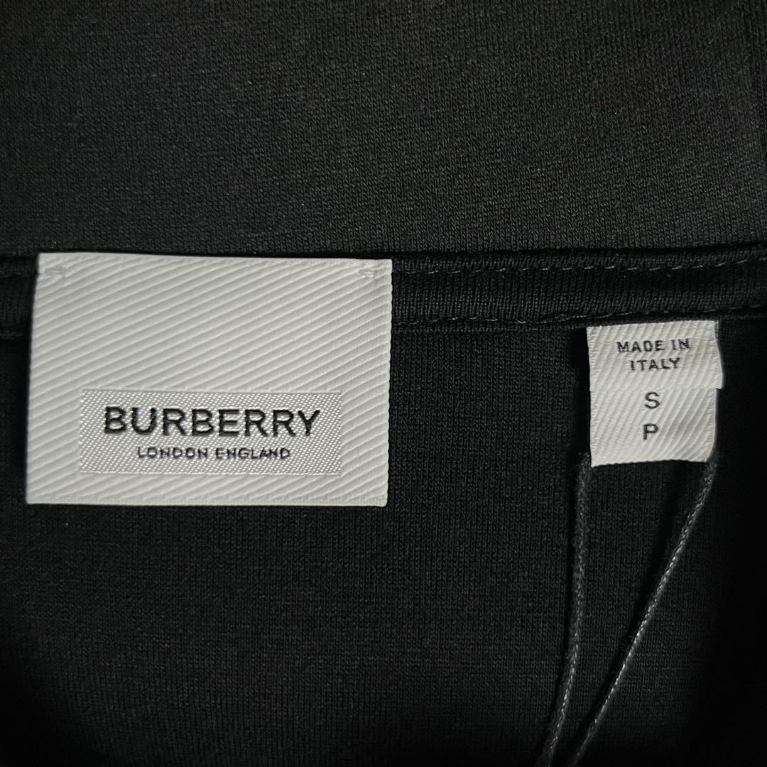 3819【タグ付き・美品】バーバリー☆総柄入りパーカー ビッグロゴ 即完売