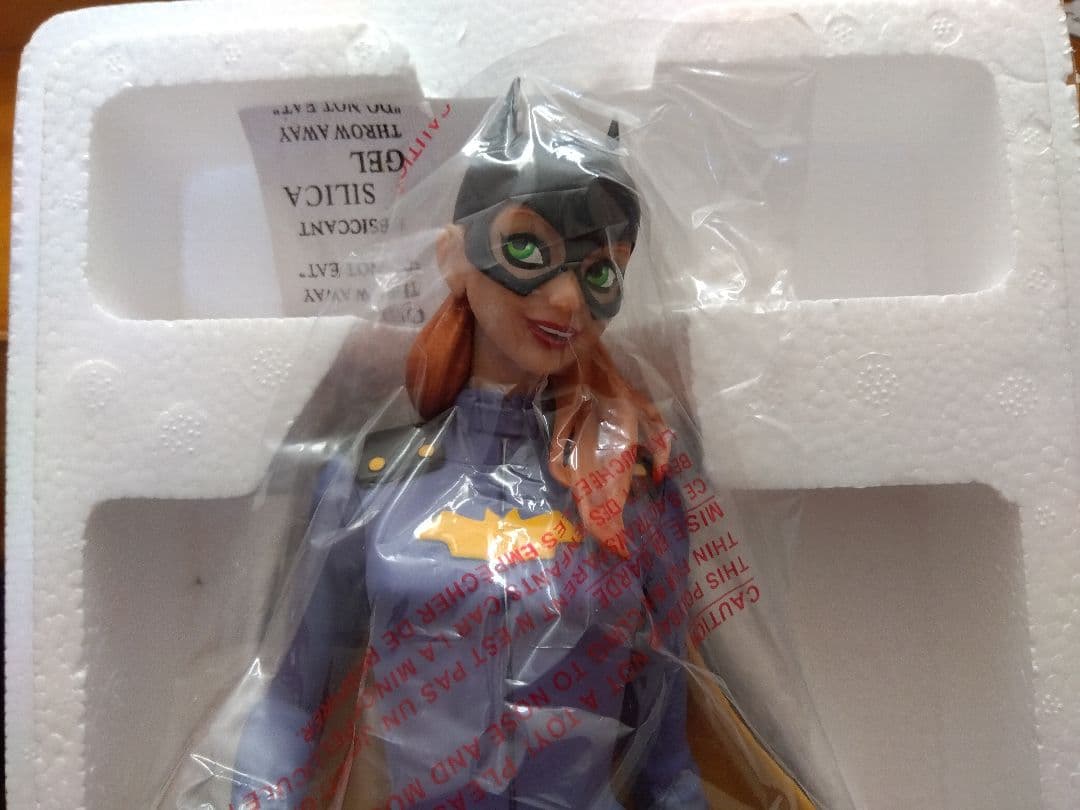 ●バットガール スタチュー 31センチ フィギュア バットマン 限定 アメコミ