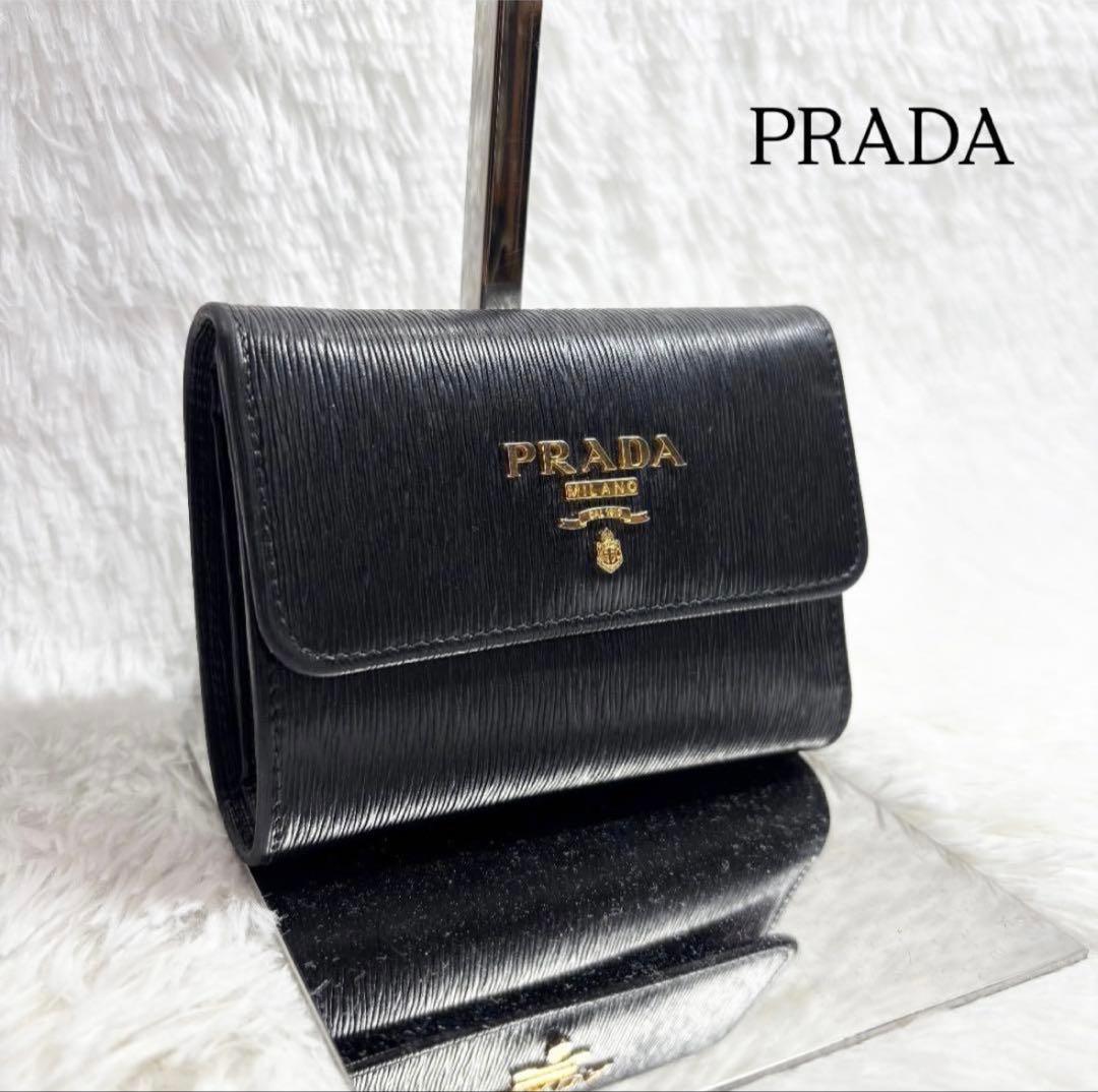 marine♡　三つ折り財布 ヴィッテロムーブ バイカラー 金ロゴ 赤 黒