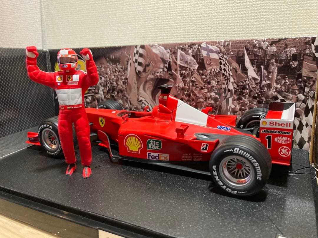 Ferrari F-2001 1:18 •’シューマッハ 通算52回のGP優勝」
