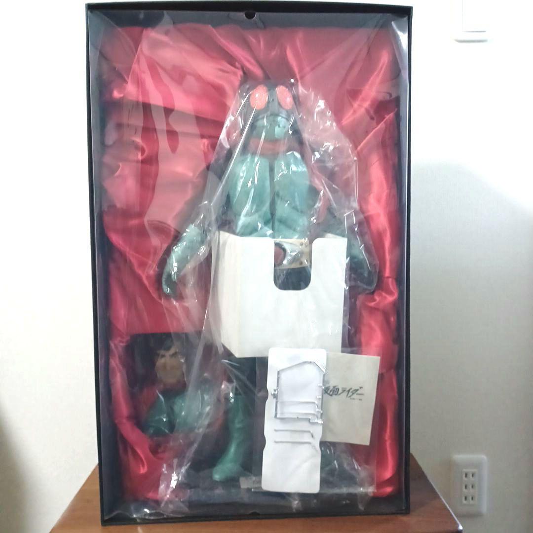 unifive 英雄烈伝 仮面ライダー 本郷猛と仮面ライダー旧1号のフィギュア