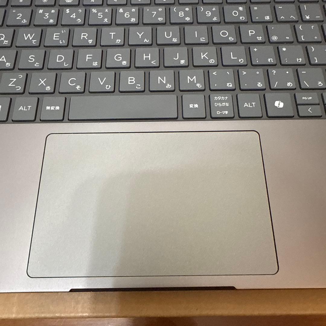 美品　現行品　HP Envy x360 14-fa0000AU シルバー