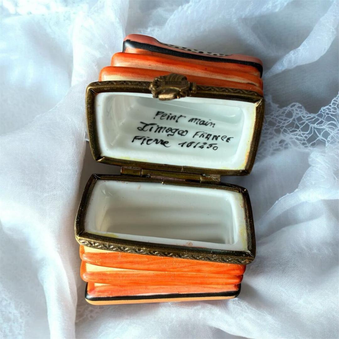 【心弾むアコーディオン】リモージュボックス 希少モチーフ 小物入れ ピルケース