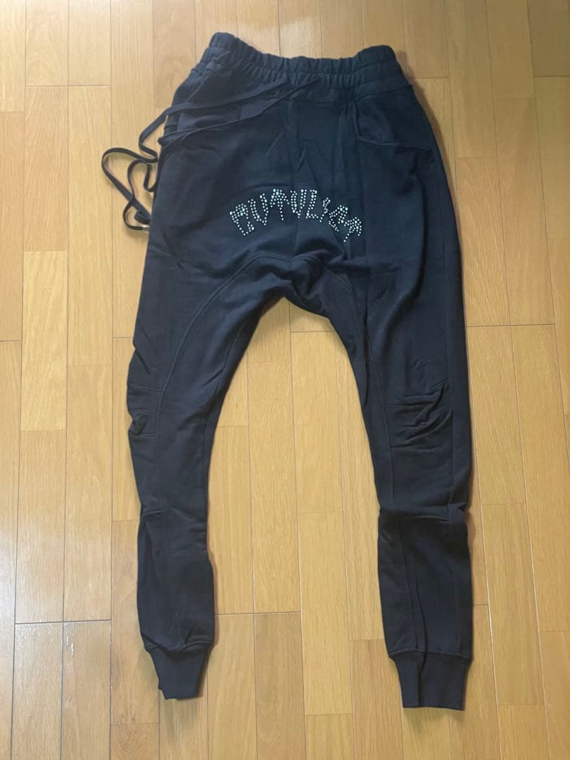 cvtvlist カタリスト　USUALストーンロゴサルエルパンツ