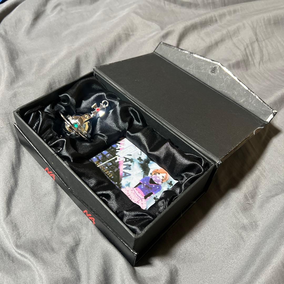 むぎ茶　NANA Vivian Westwood オーブライター