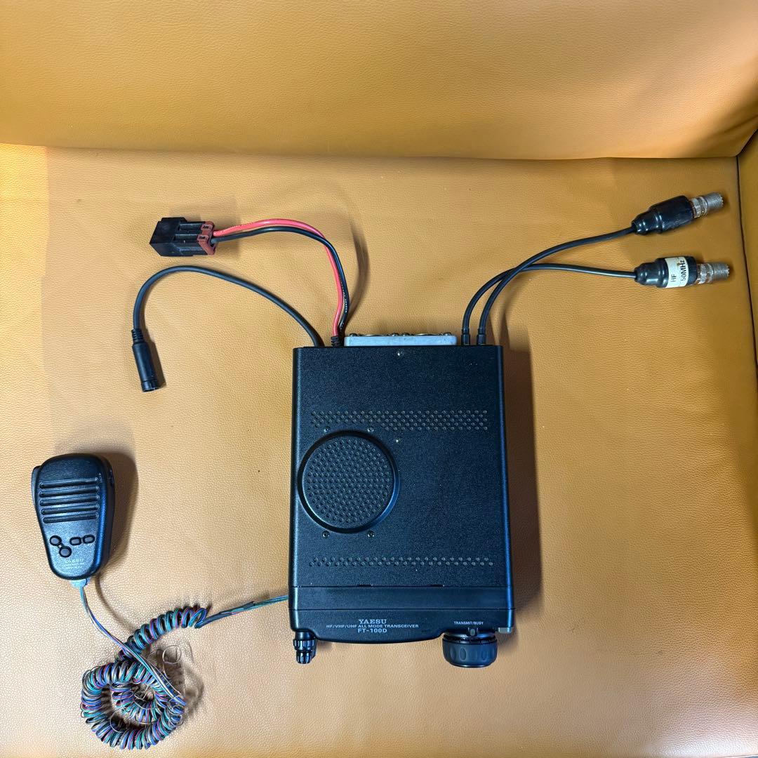 八重洲 FT-100D 無線機