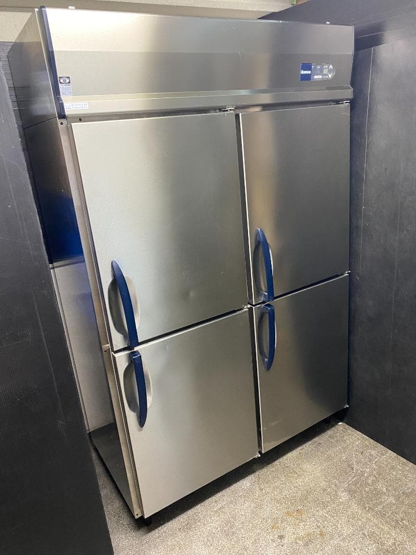 DAIWA 4ドア冷凍庫 2013年 縦型 大和冷機 1200×650×1900