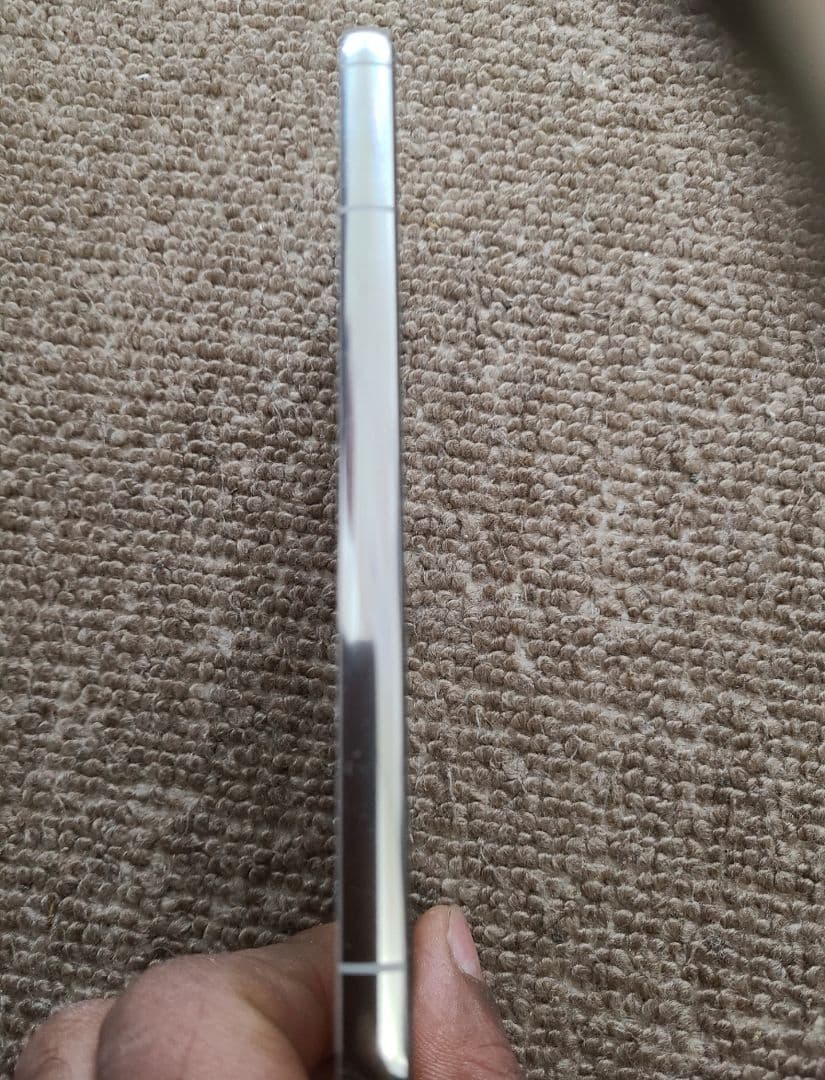 Samsung Galaxy S22 SIMフリー