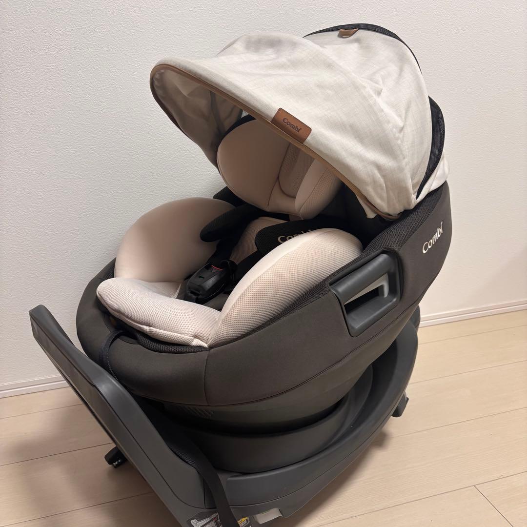 Combi 回転式チャイルドシート ISOFIX