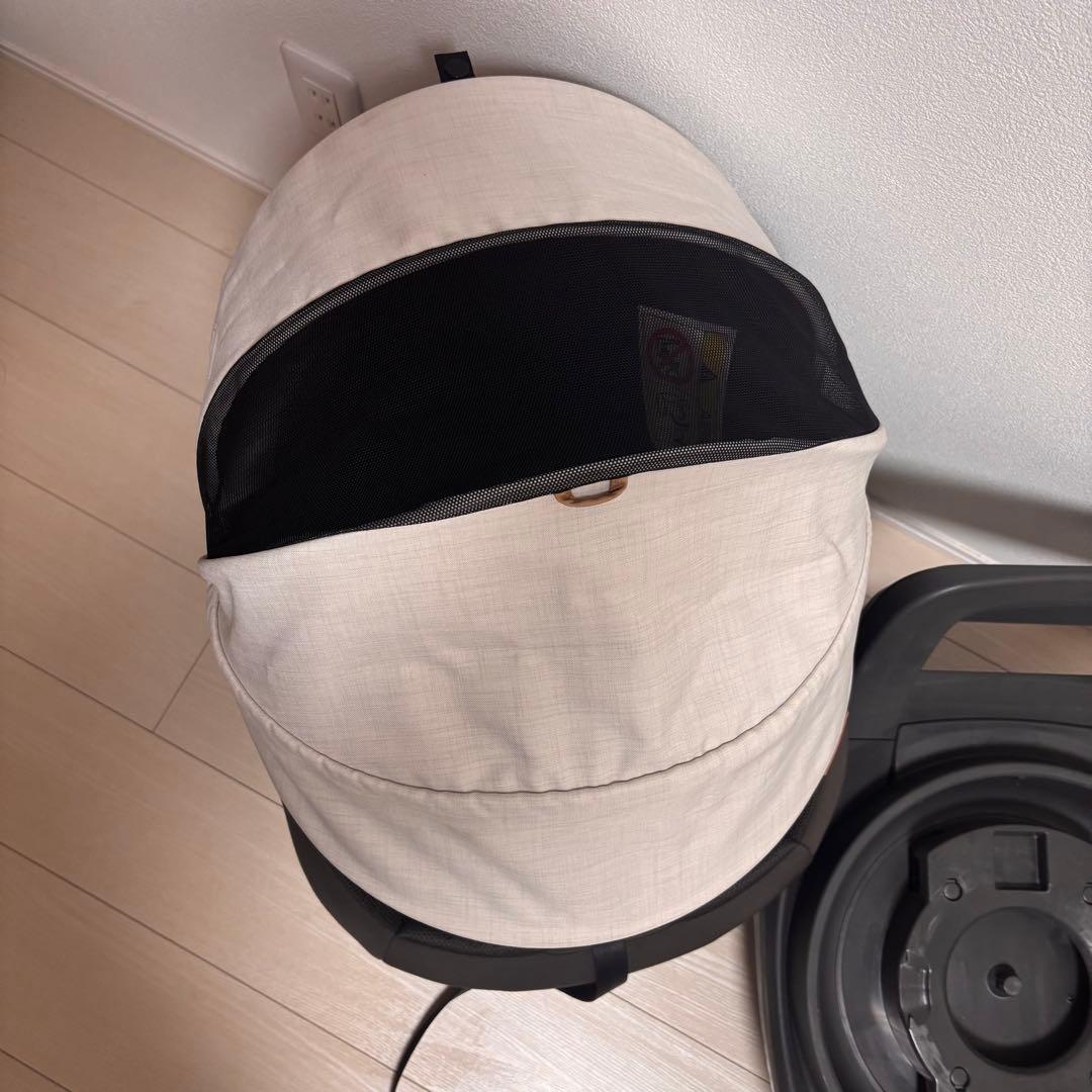 Combi 回転式チャイルドシート ISOFIX