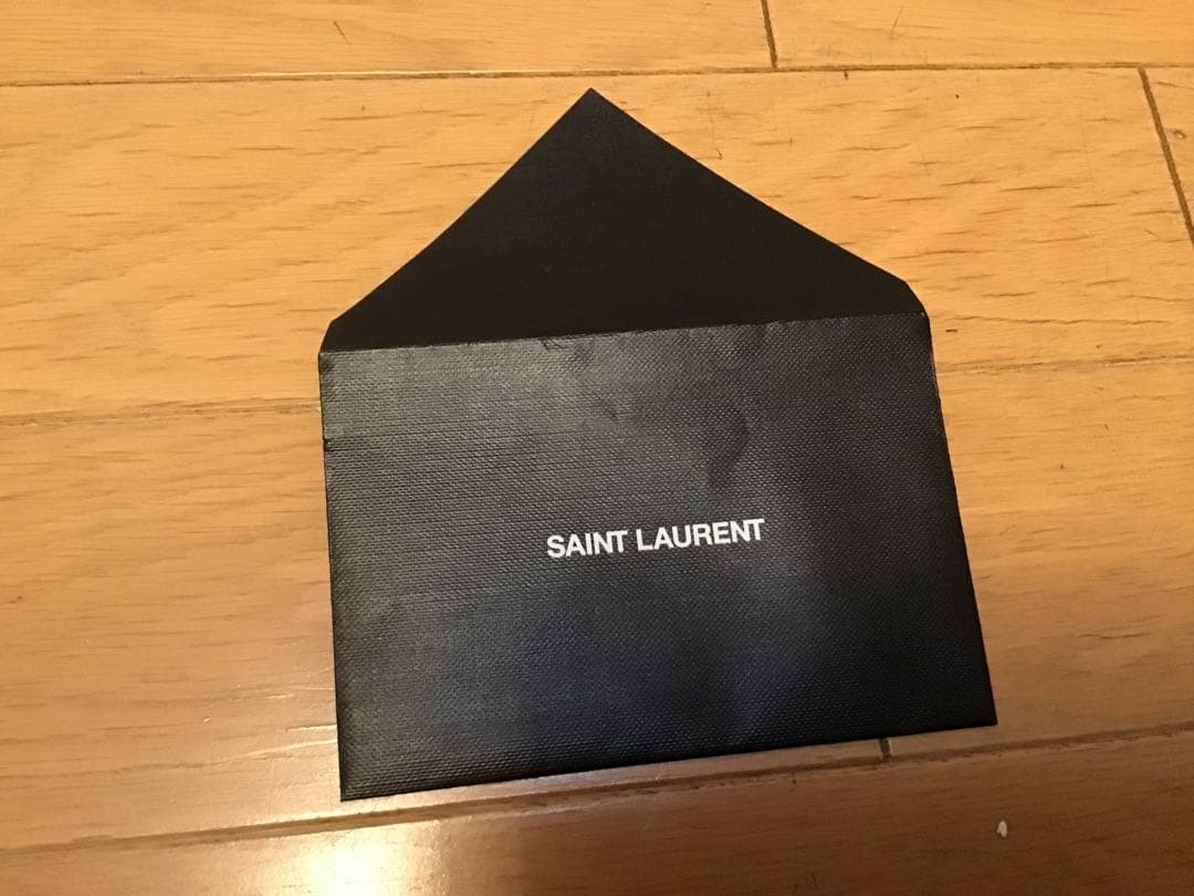 イブサンローラン　ディビジョンSAINT LAURENT PARISキャップ