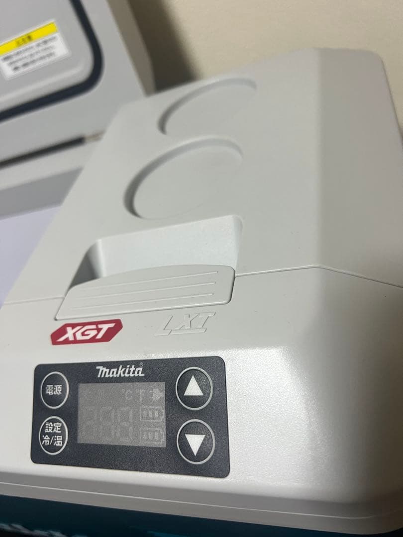 マキタ CW001G 充電式保冷温庫