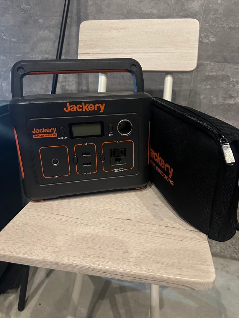 Jackery ポータブル電源240