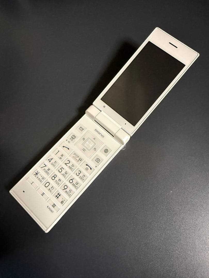 DIGNOケータイ2 ホワイト NP701KC × 3台