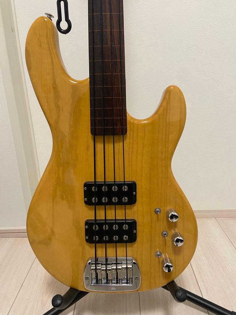 G&L L2000 tribute custom フレットレス