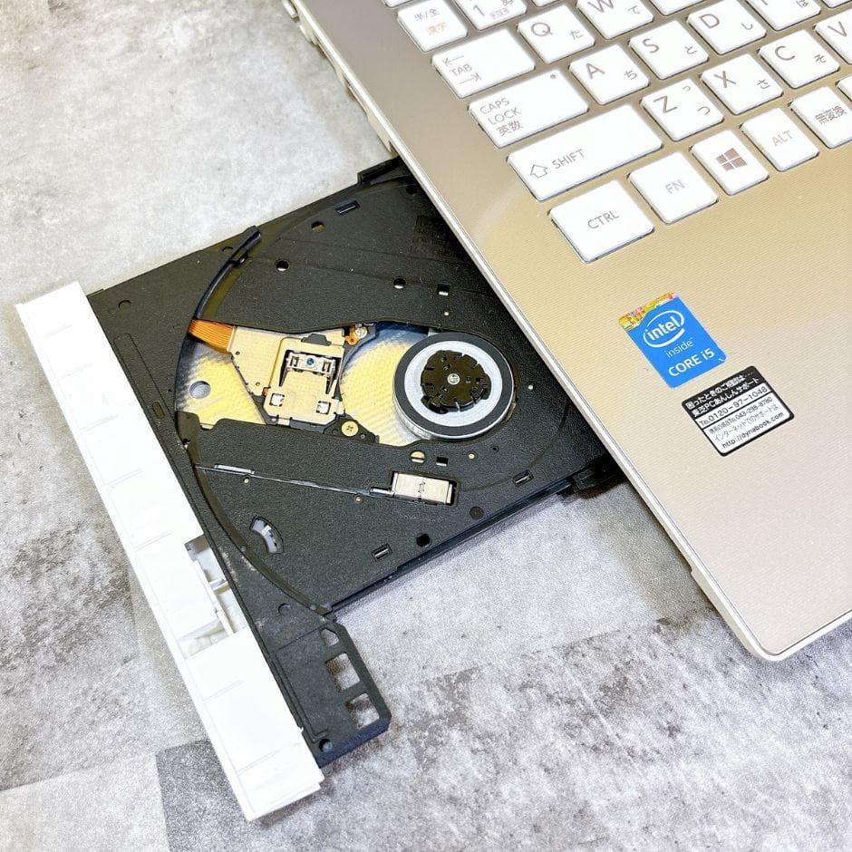 Coreｉ5✨新品SSDで快適✨おしゃれゴールド❣カメラ付き 薄型ノートパソコン