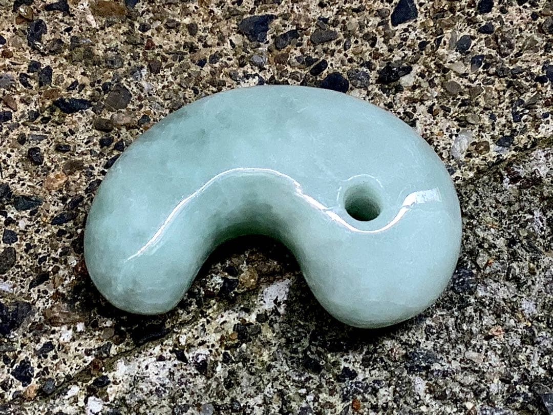 ✳味身抜群‼️糸魚川翡翠勾玉　お守り守護石　コレクションに‼️ 自信の一点卸し売り‼️