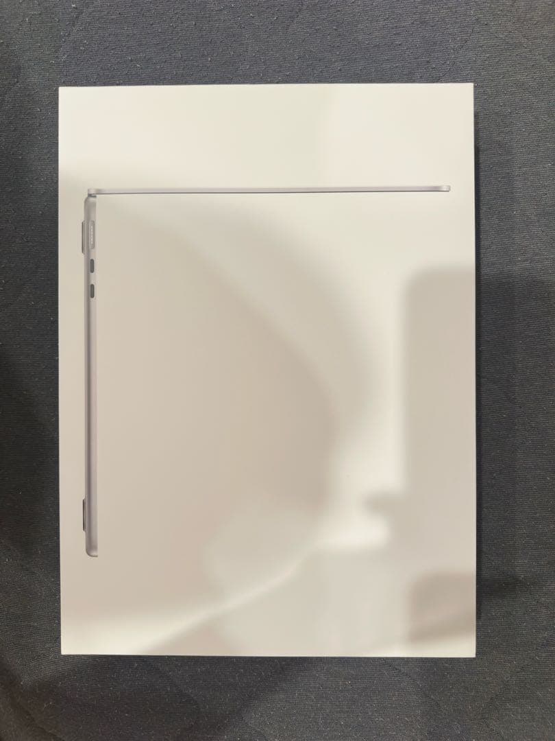 マックブックエアー M2 シルバー