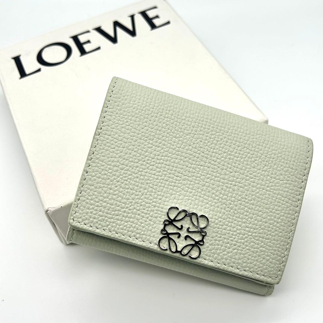 【ぷーちゃん】 ロエベ アナグラム トライフォールド ウォレット