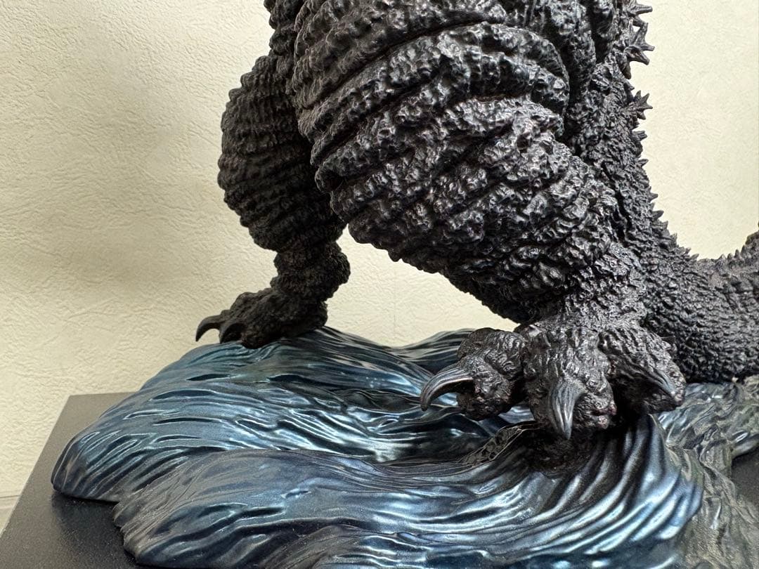 東宝30cmシリーズ　日比谷ゴジラスクエア　ゴジラ像　現状品