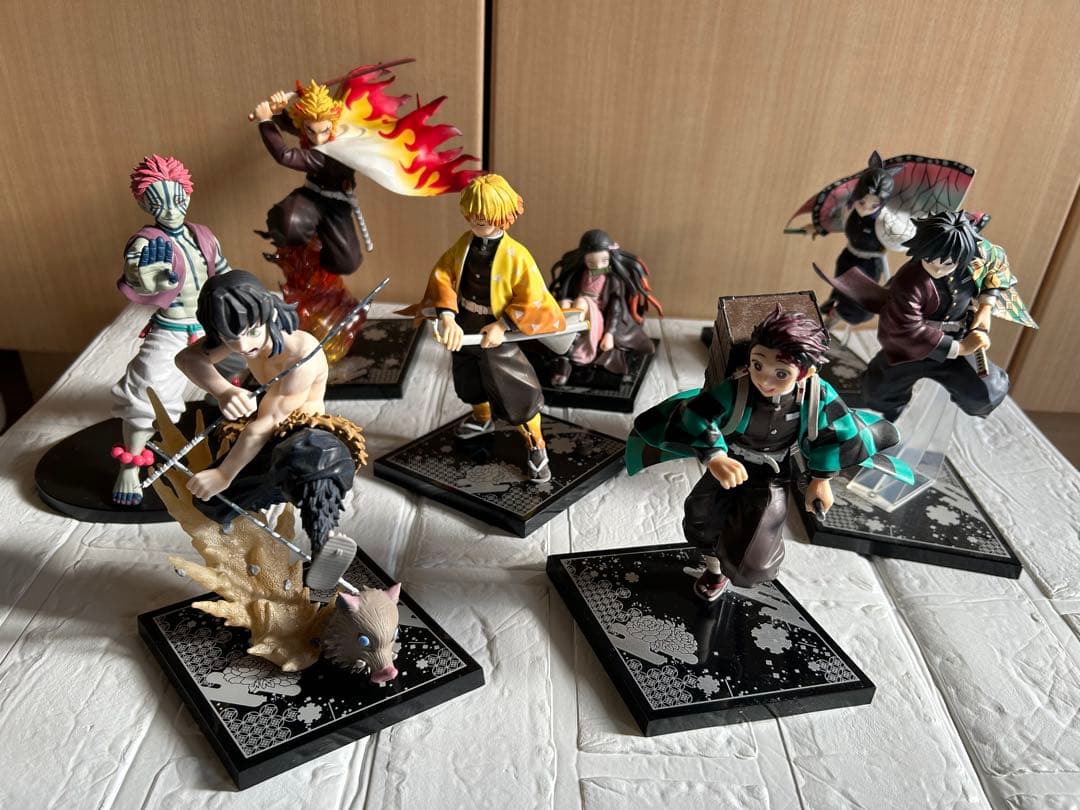 鬼滅の刃 フィギュア 8体セット 竈門炭治郎 煉獄杏寿郎 嘴平伊之助 冨岡義勇