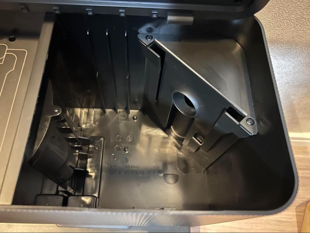 iRobot i5+ 自動充電機能付き　動作確認済・分解清掃済