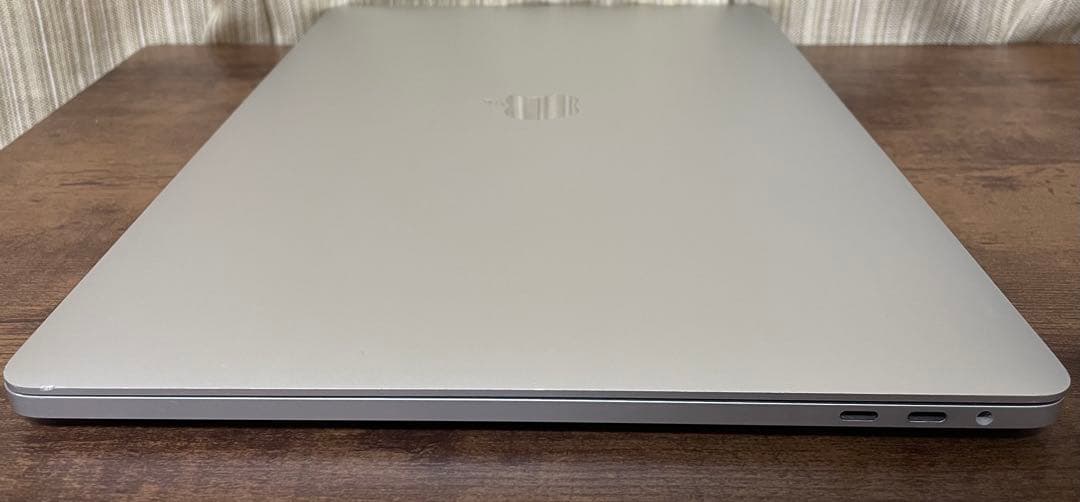 美品MacBook Pro 16インチ TouchBar付き