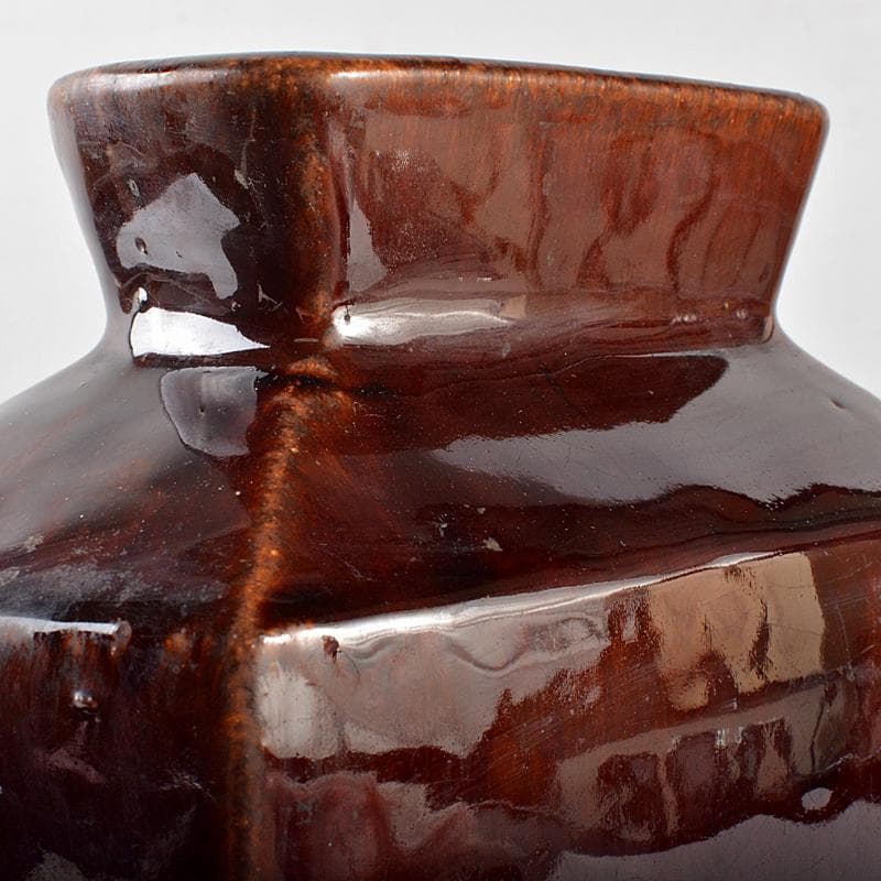 中国　紅釉　面取六角瓶　V　R5455B