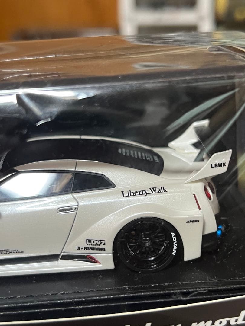 ミニカー 1/43 Ignition Model R35GTRR LBWK