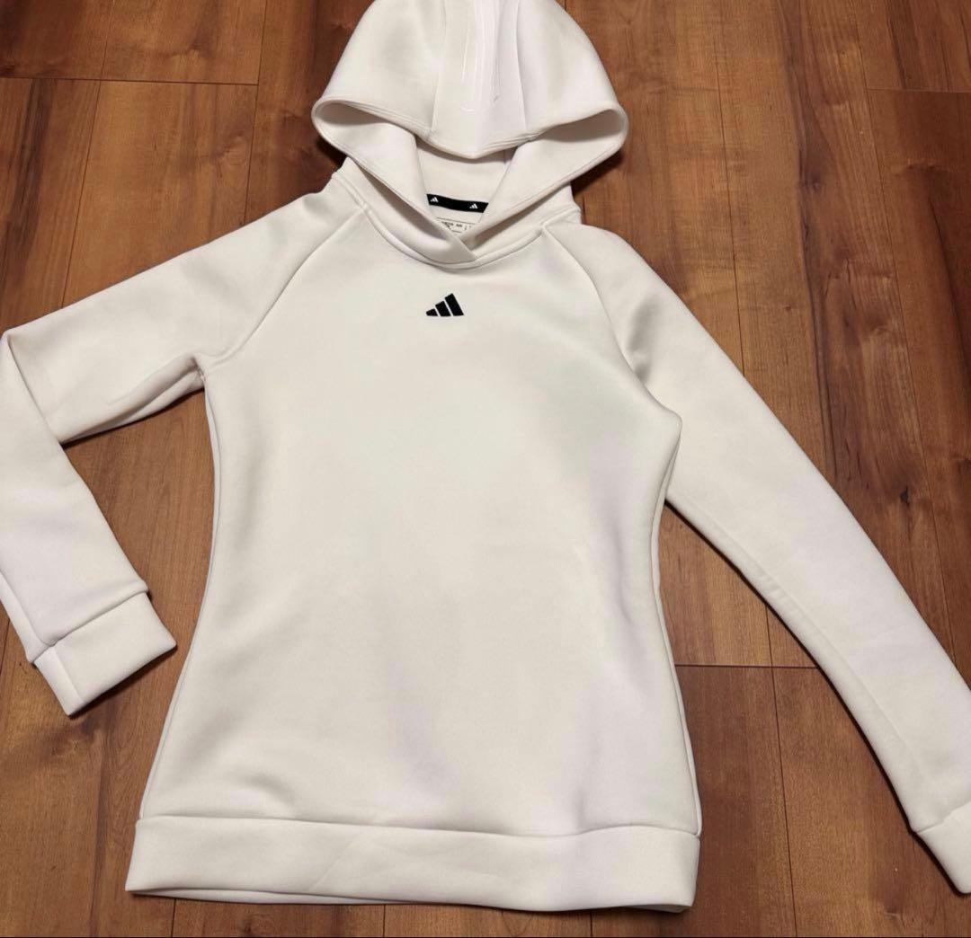 ダンボールニット　セットアップ　ホワイト　アディダス　　フード付き　長袖　秋冬