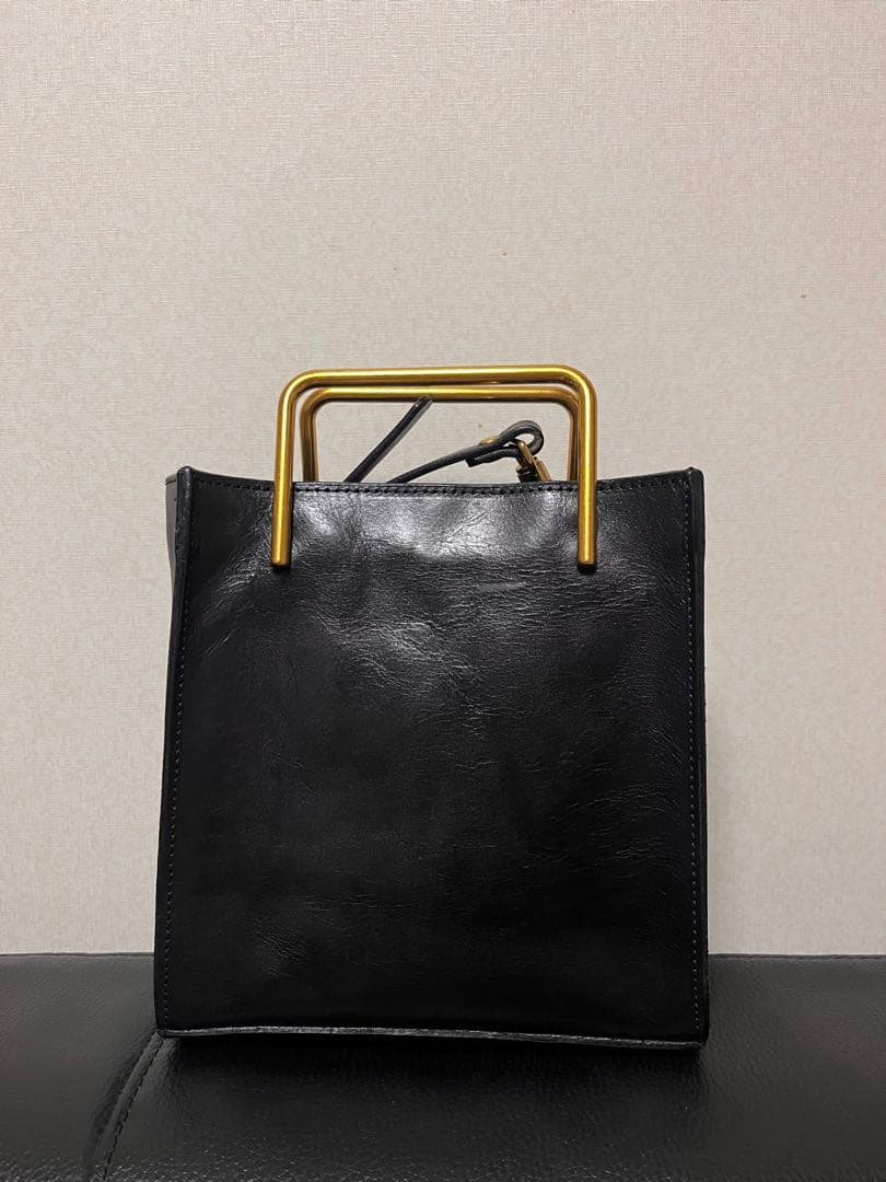 EMMA AURA(エマオーラ)ハンドル付きショルダーバッグ