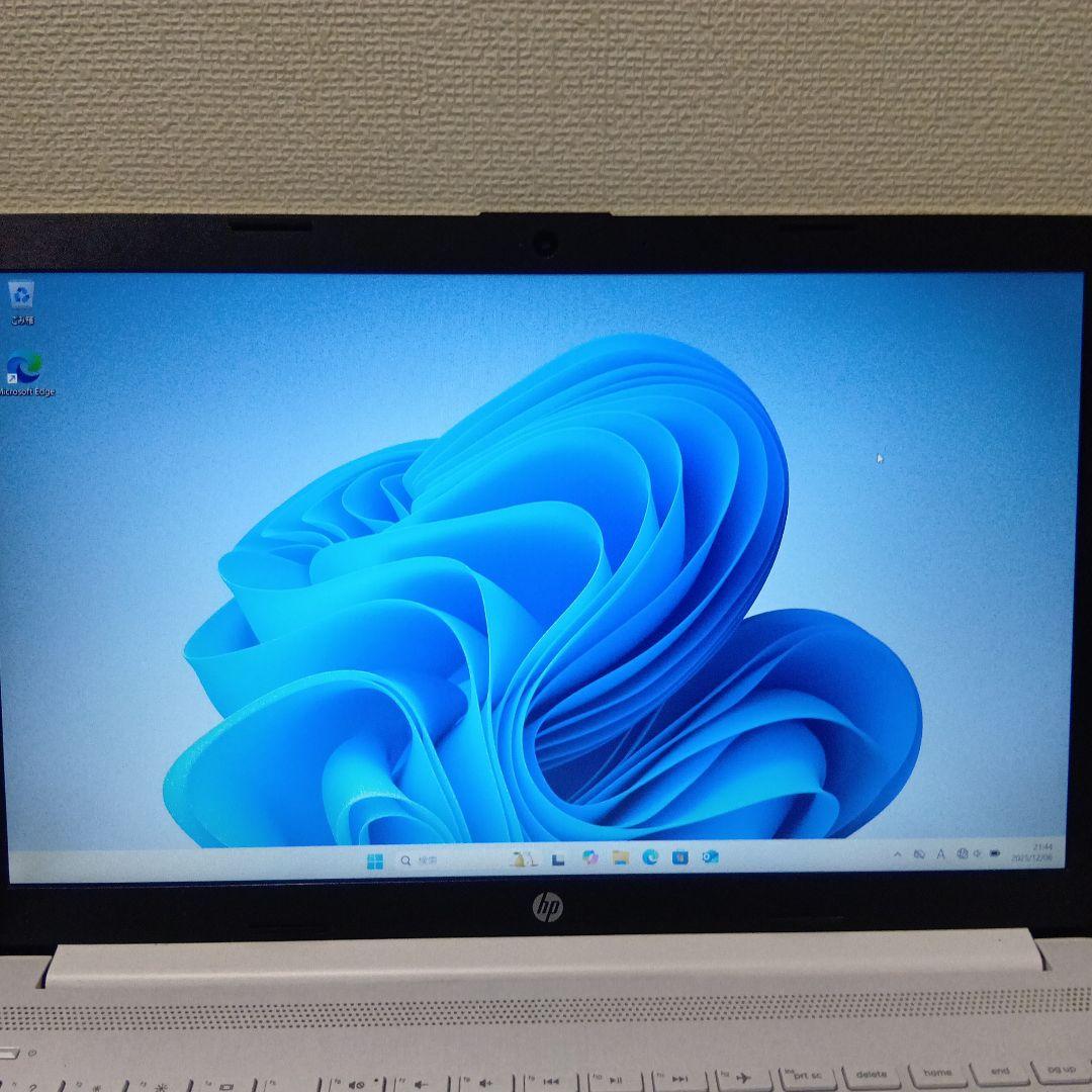 HP 第１０世代　ノートPC ホワイト　HDD1000G＋SSD128G