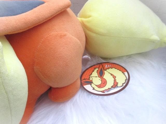 新品タグ付☆すやすやブースター 「ポケットモンスター」 ポケモンセンター限定