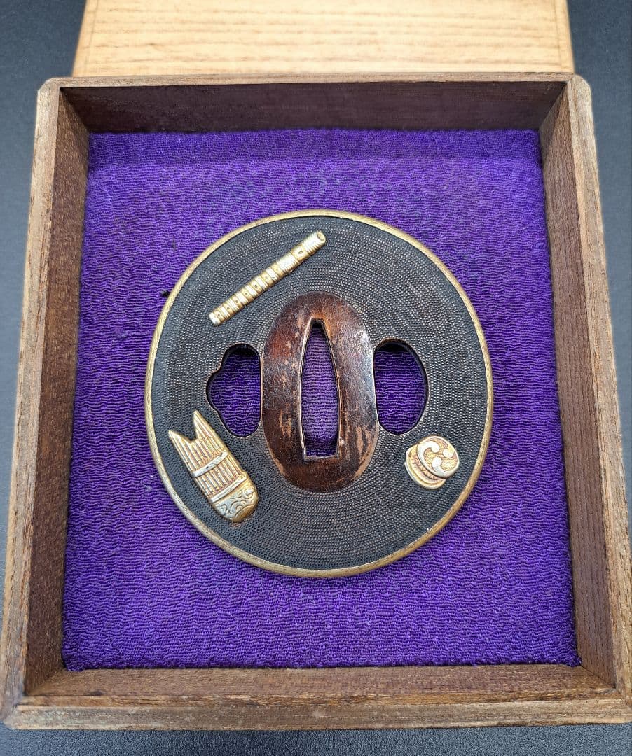 赤銅魚々子地金覆輪和楽器鍔 鐔 日本刀 刀 刀装具 時代物 真剣 居合 古美術