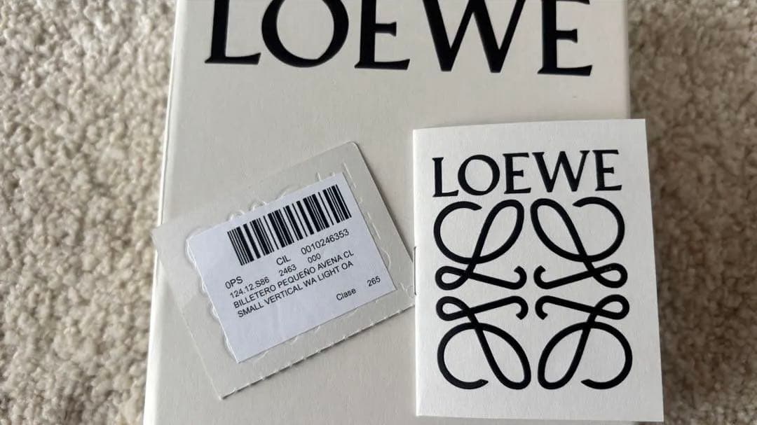 LOEWEトライフォールド ウォレット（ソフトグレインカーフ）ライトオー