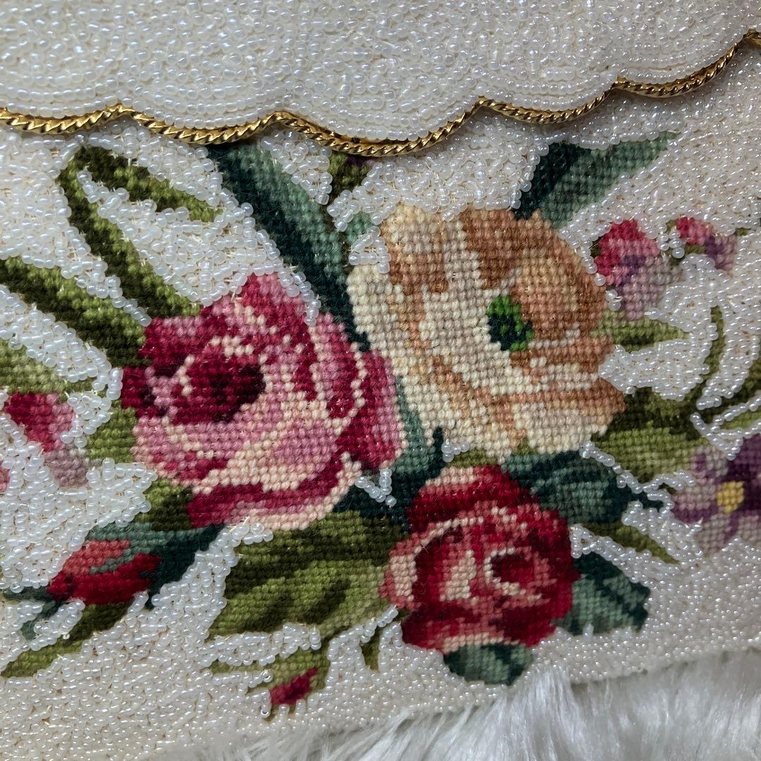 花柄　フラワーモチーフ　パーティーバック　レトロ　アンティーク　ビーズバック