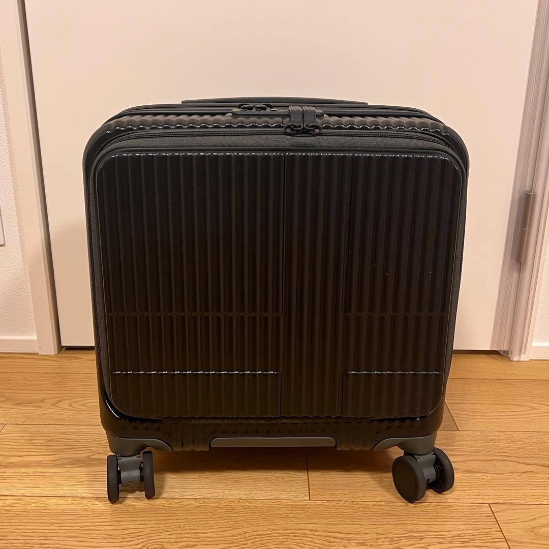 innovator inv20 スーツケース　機内持ち込み