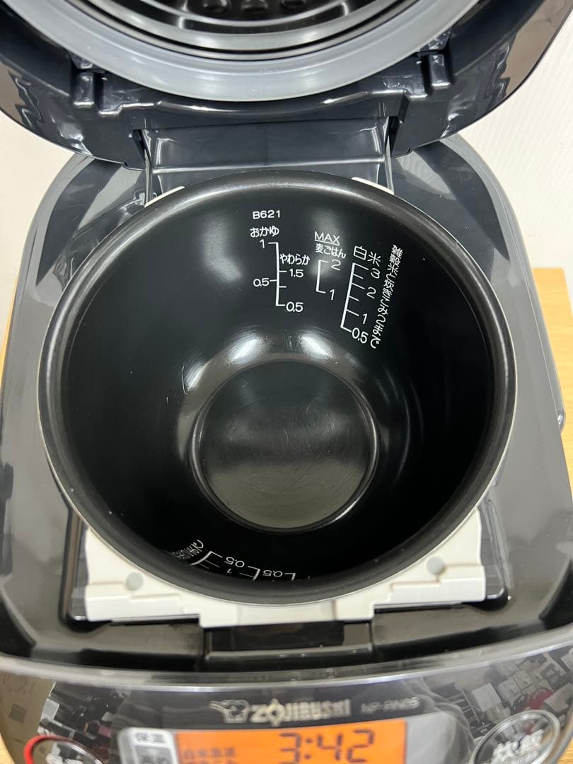 象印 圧力IH炊飯ジャー NP-RN05 ブラック 3合 2024年製